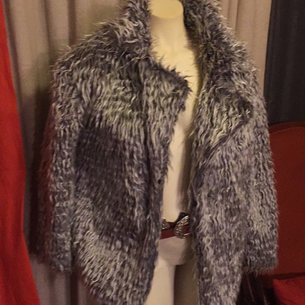 Fuzzy coat - Picture 5 of 6